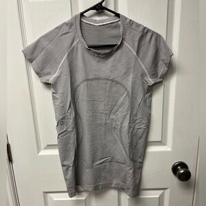 Lululemon Swiftly Tech Short Sleeve 2.0 - Sz 8